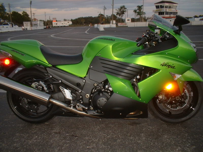 09zx142.jpg