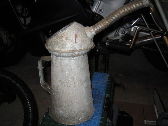 1935 oil Can.jpg