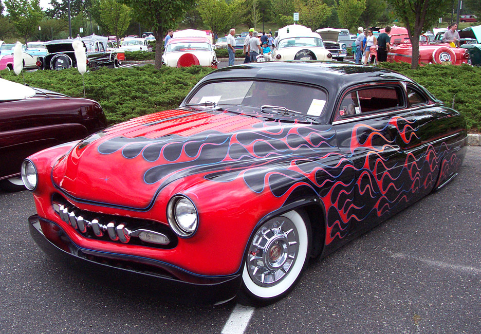 1950_Mercury_black_red_flames_le.jpg