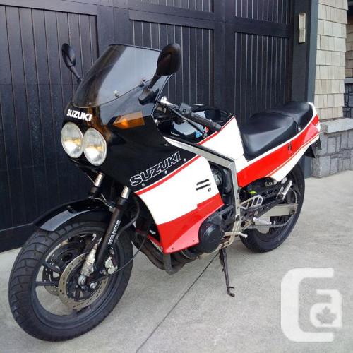 1985-suzuki-gsxr-400_9927648.jpg