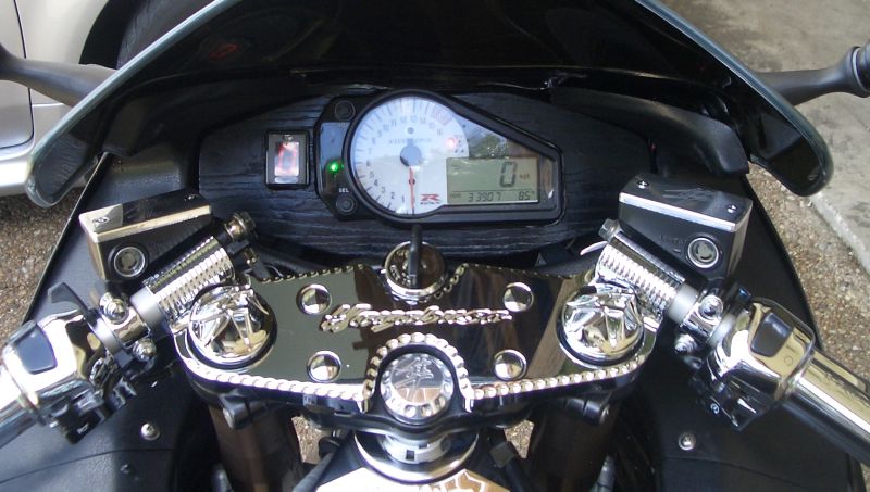 8-gauges.jpg