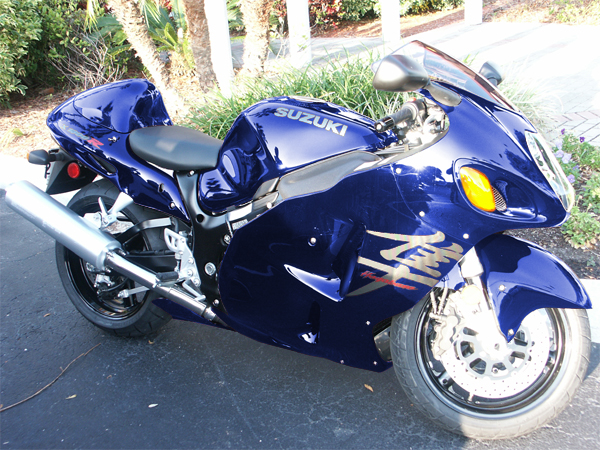 _BlueGSX1300RK02.jpg