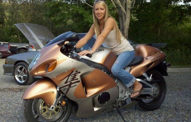 Chick on bike | Gen 2 Busa Information | Page 4 | Hayabusa Owners 