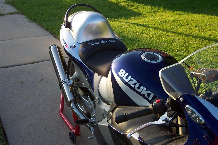 Blue_Silver_Busa_7.JPG