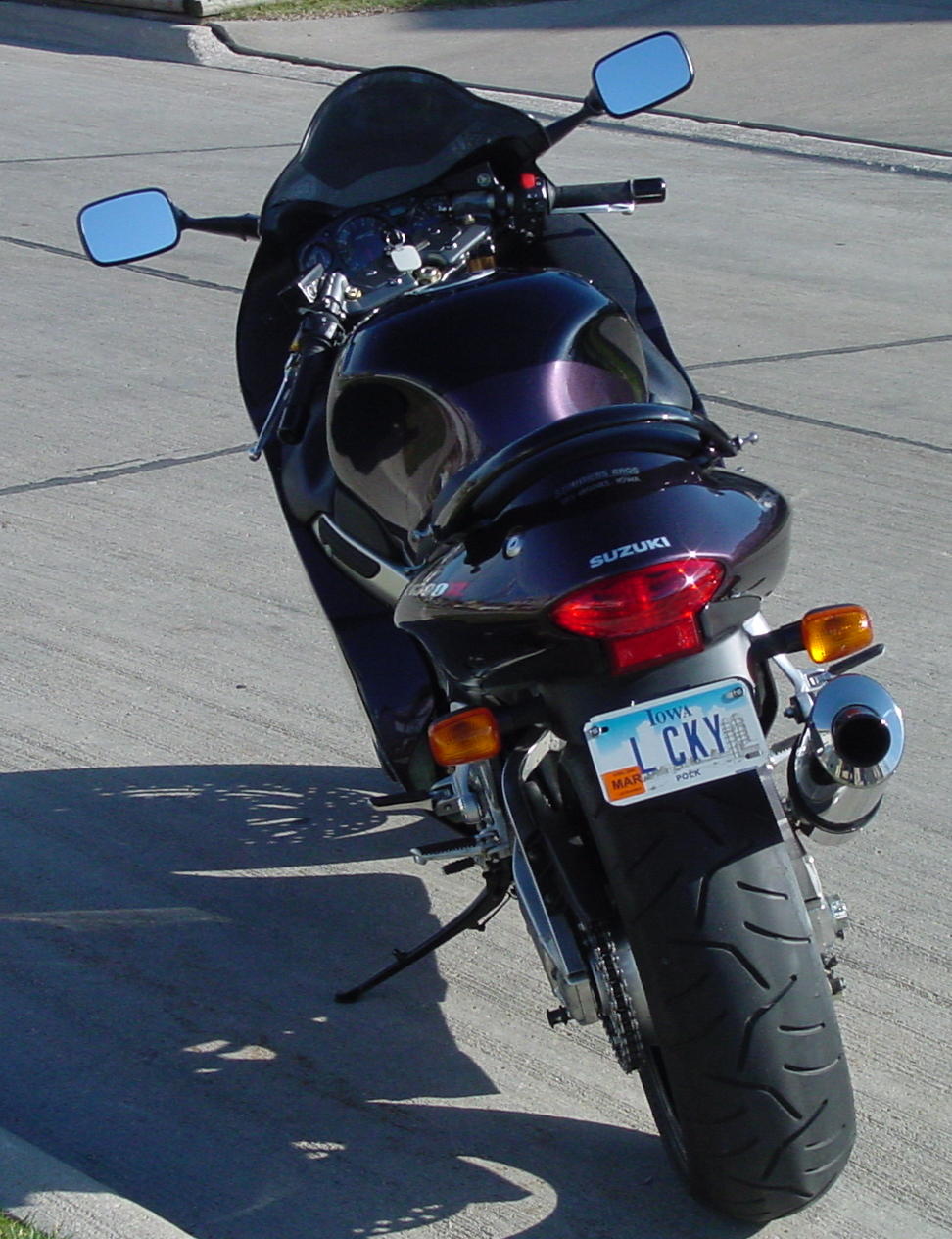 Busa_002_4_2_05.jpg