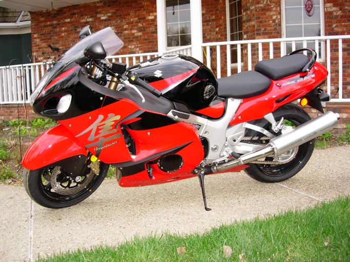 Busa_1_left_resized.jpg