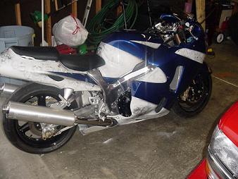 BUSA_W_GRAPHICS_CLEARED_001small.JPG