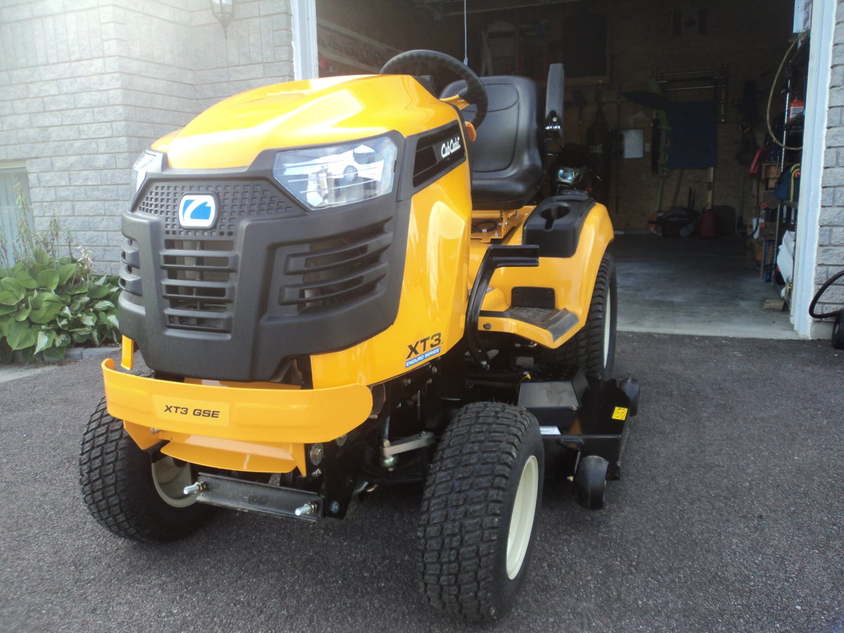 Cub Cadet 002.JPG