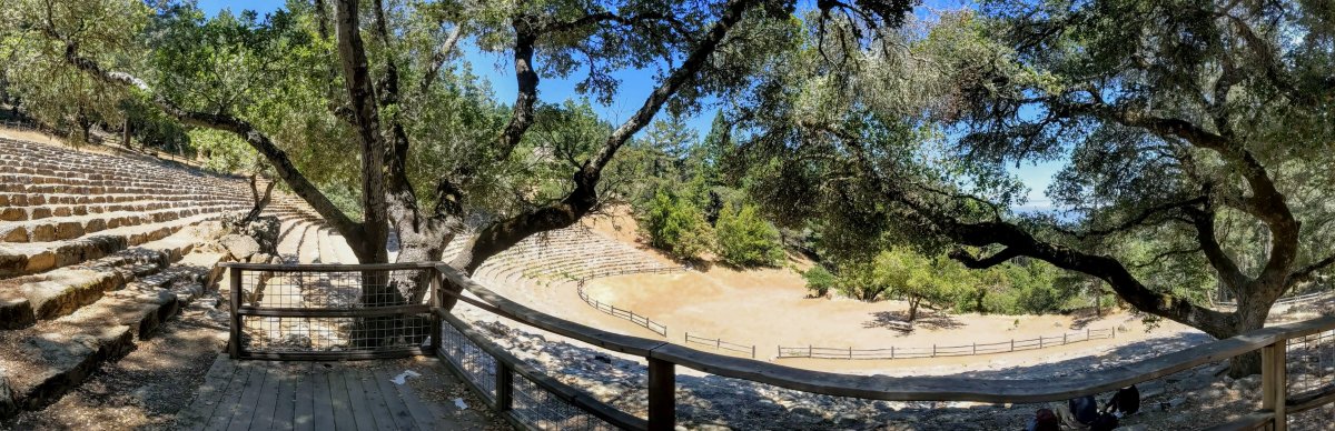 Cushing_Memorial_Amphitheater_pano.jpg