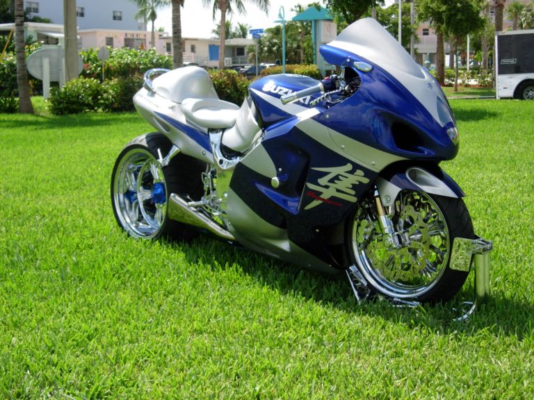 custom busa.jpg