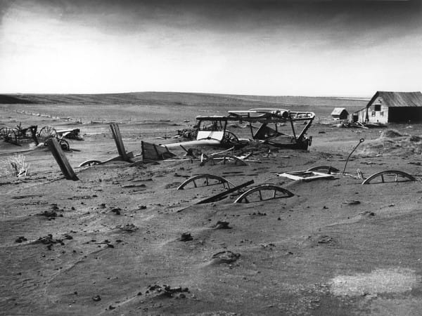 Dust_Bowl_-_Dallas_South_Dakota_1936-600x450.jpg