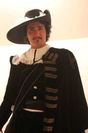 FEB23_TRUDEAU-COSTUME_POST02.jpg