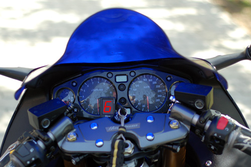 gipro_gsx1300r_03.jpg