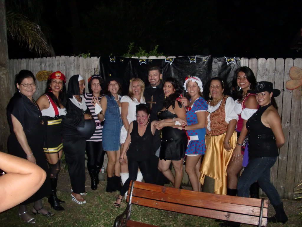 HALLOWEENPARTY2010112.jpg