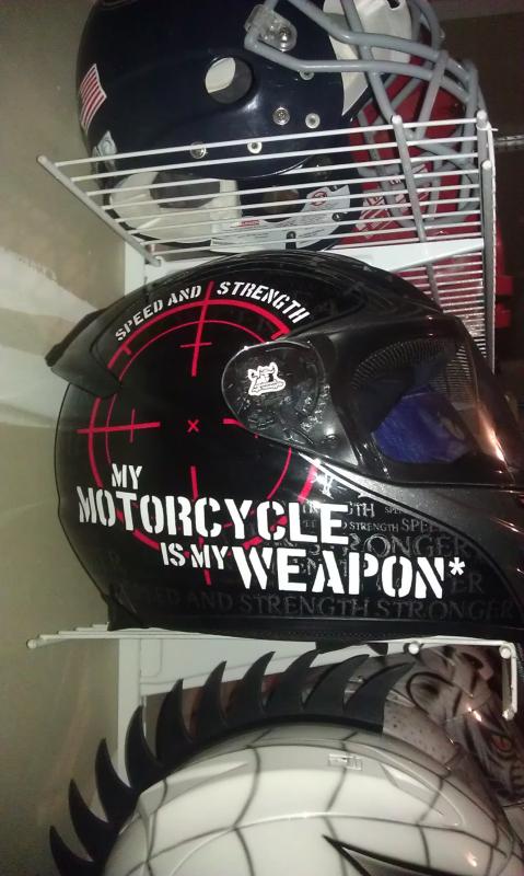 helmet1.jpg