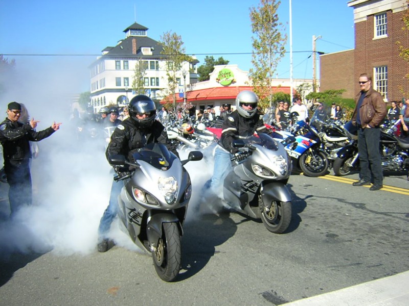 post-42-17304-FrisbeeOysterRun2[1].jpg