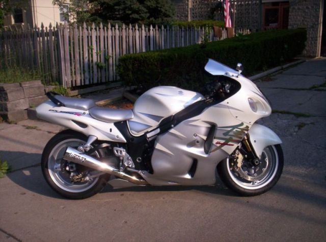 side_view_busa.jpg