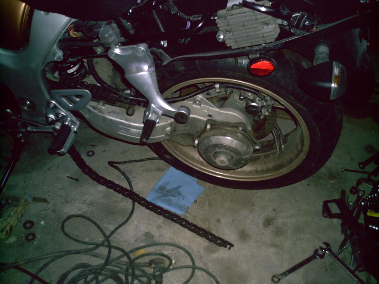 Single_Sided_Swingarm_01_paint.JPG