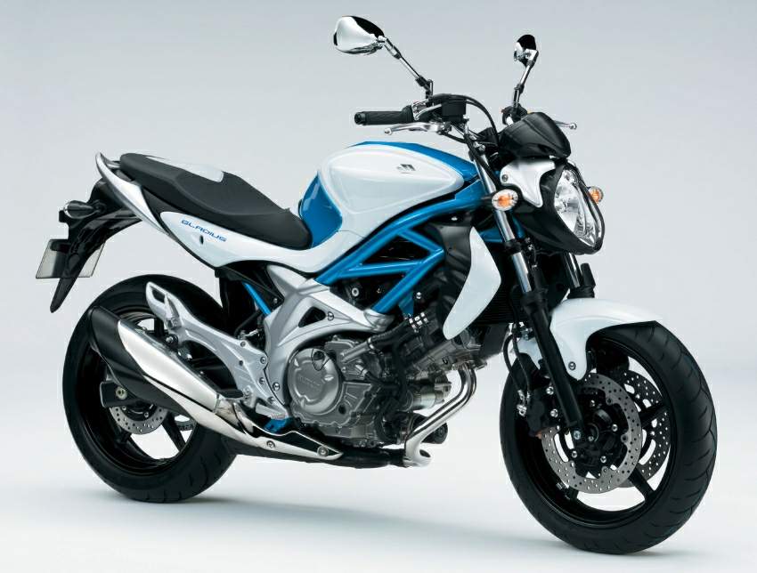 Suzuki SFV 650 Gladius blu.jpg