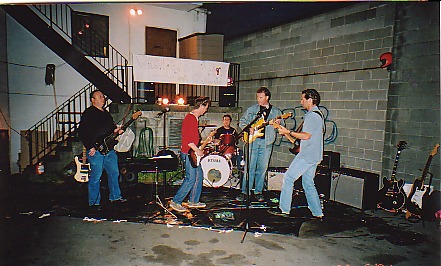 Tonupclubband2001.jpg