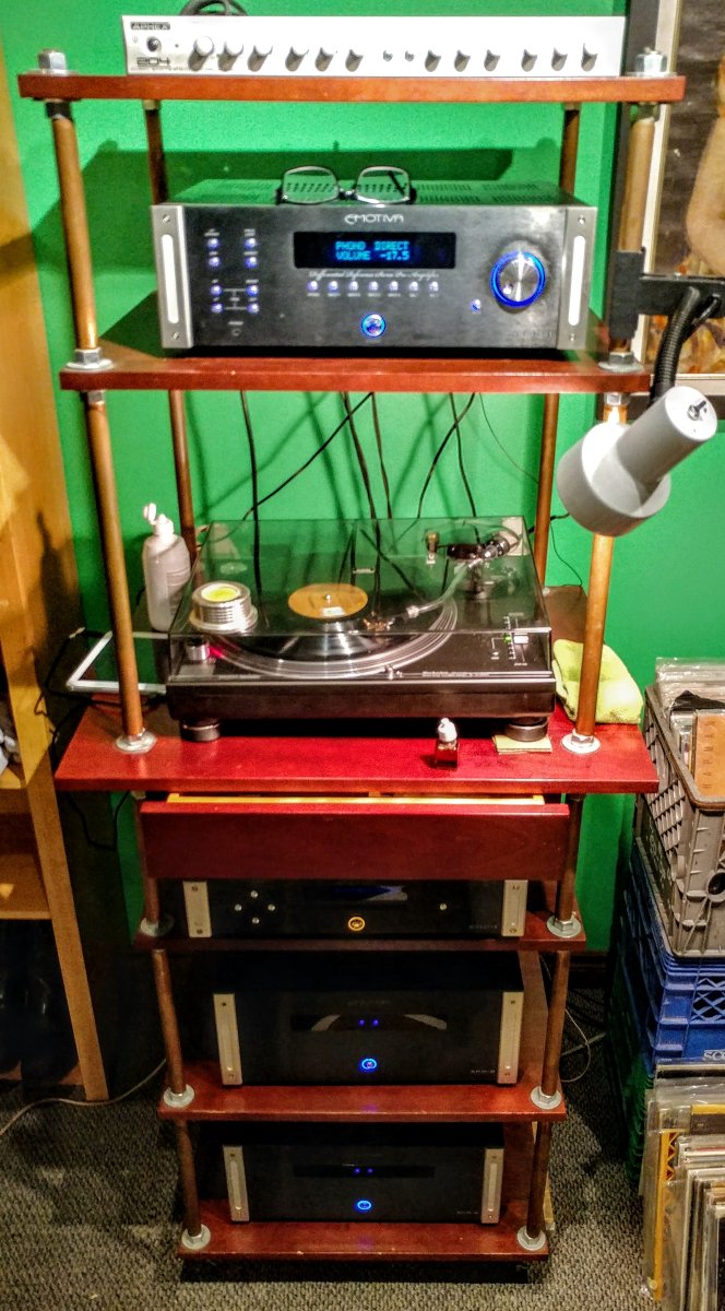 turntable 20221119_205646_HDR.jpg