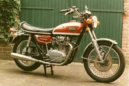 YAMAHA_XS_650_ANNO_1974.jpg