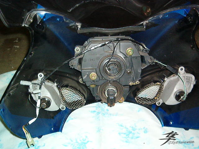 Post-11-18833-insidefrontfairing