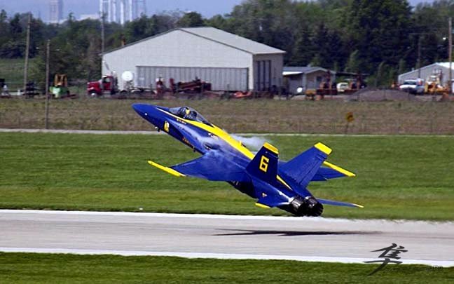 Post-12-03355-blue Angels Deckskim