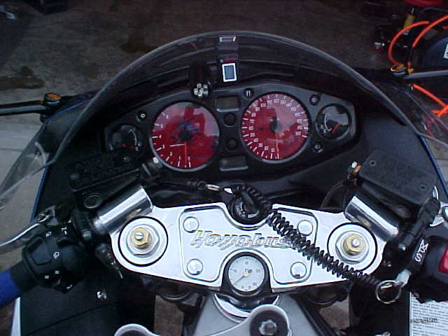 Post-3-75747-gauge Cluster