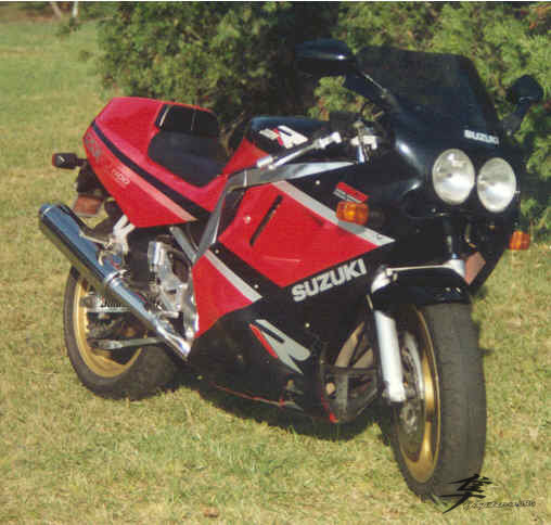 Post-6-49164-suz Gsxr1100 89 Bikepics 02675